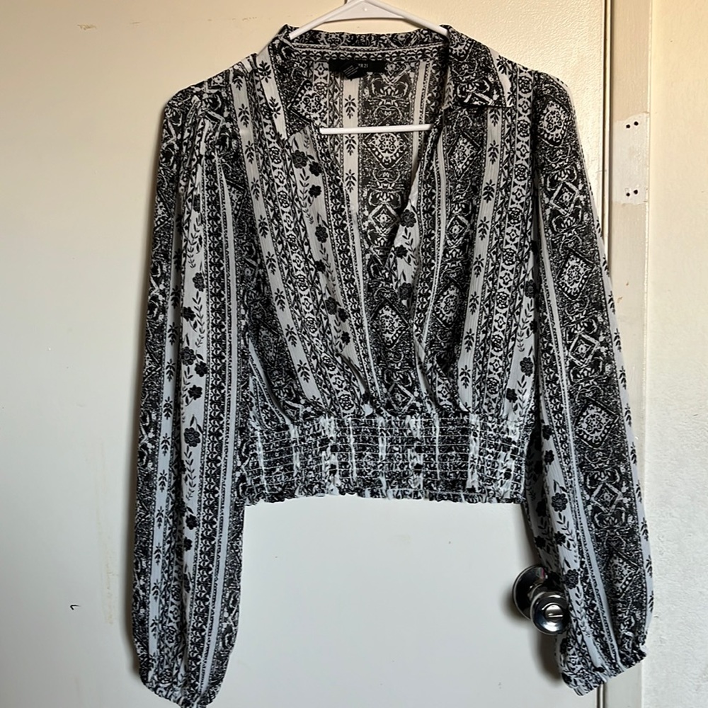 Black and White Printed Wrap top